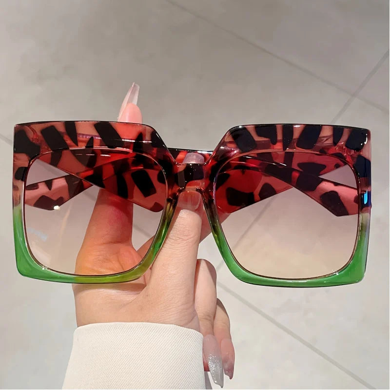 1pc Women Full Frame Square Shaped Sunglasses Fashionable Oversize Leopard Print Gradient Shades Stylish Multicolor