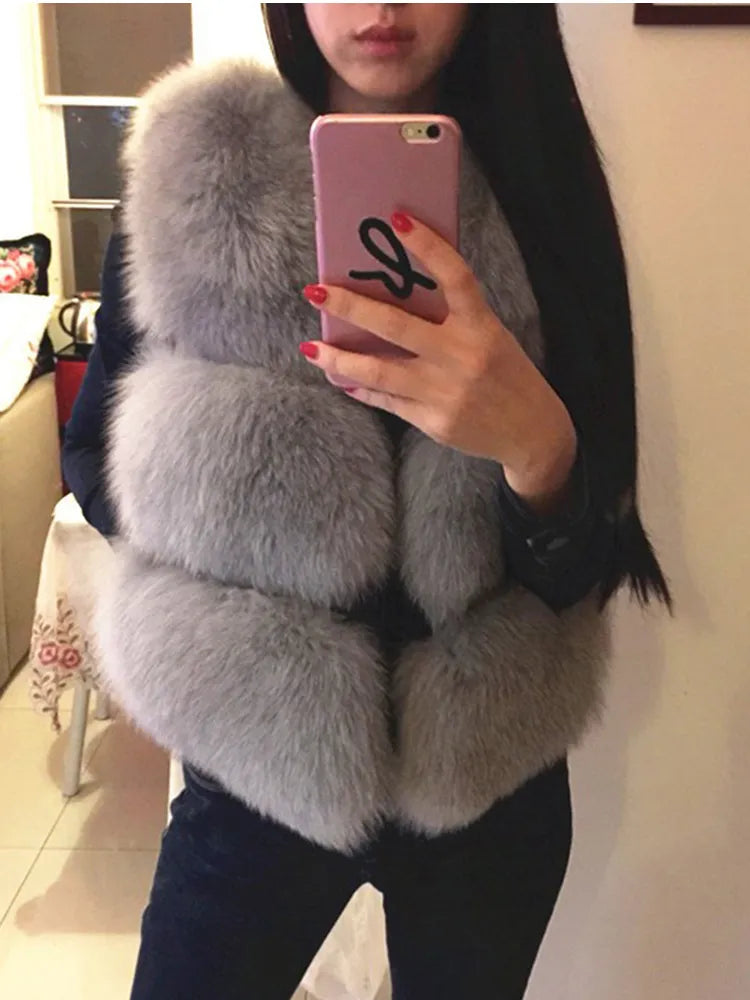 Autumn Winter Thick Warm Faux Fox Fur Vest Women High Quality Fashion V-Neck Short Fur Coat Female Fur Waistcoat