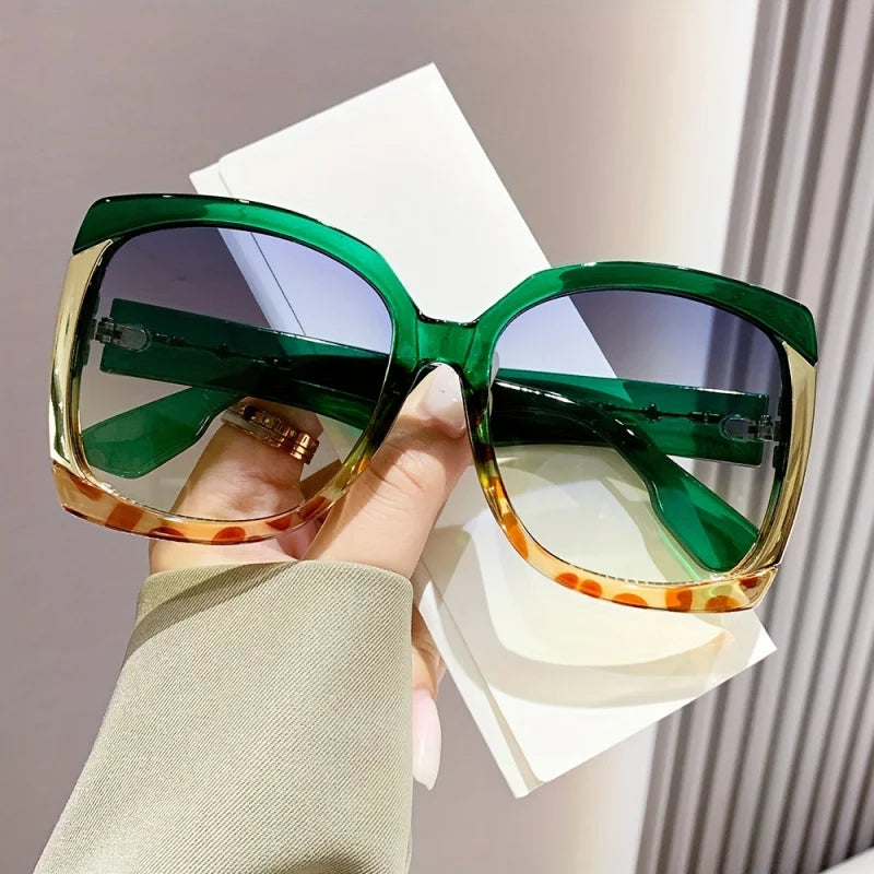 Oversized Oval fashion sunglasses women Y2K fashionable luxury gradient lens showcasing personality ideal holiday accessories