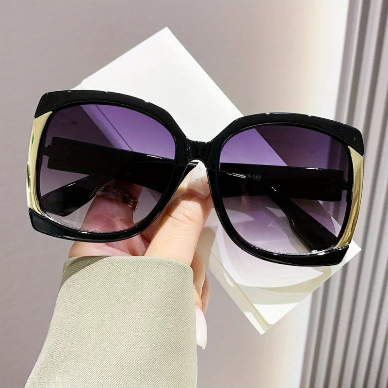 Oversized Oval fashion sunglasses women Y2K fashionable luxury gradient lens showcasing personality ideal holiday accessories